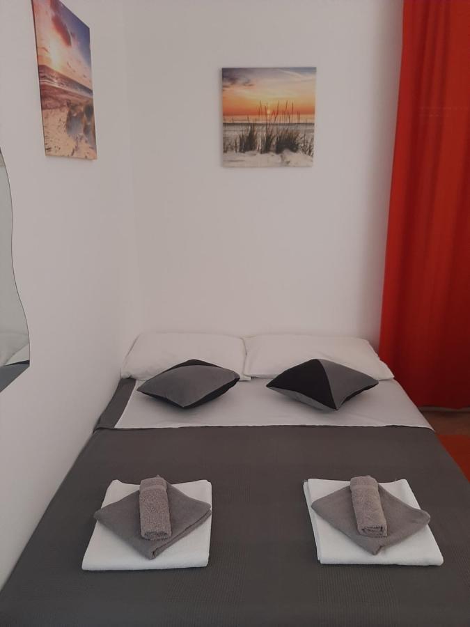 Apartment Enis Barbariga Eksteriør billede
