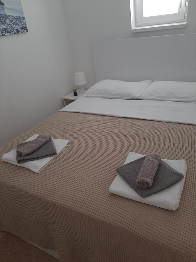 Apartment Enis Barbariga Eksteriør billede